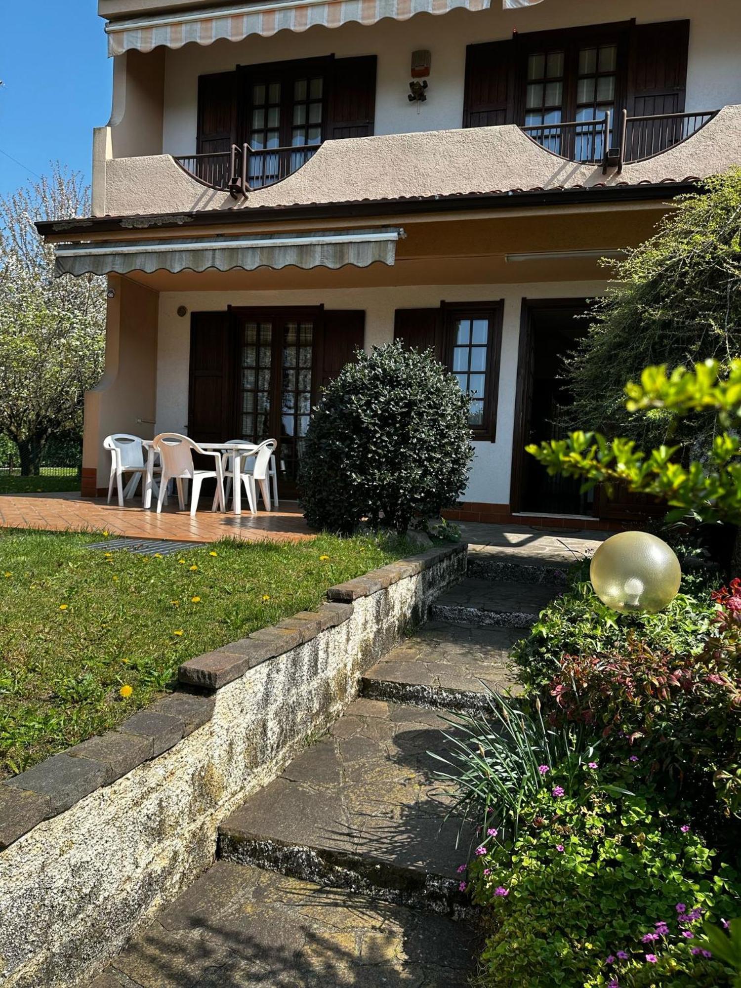 Villa Luisa Gorle Екстер'єр фото